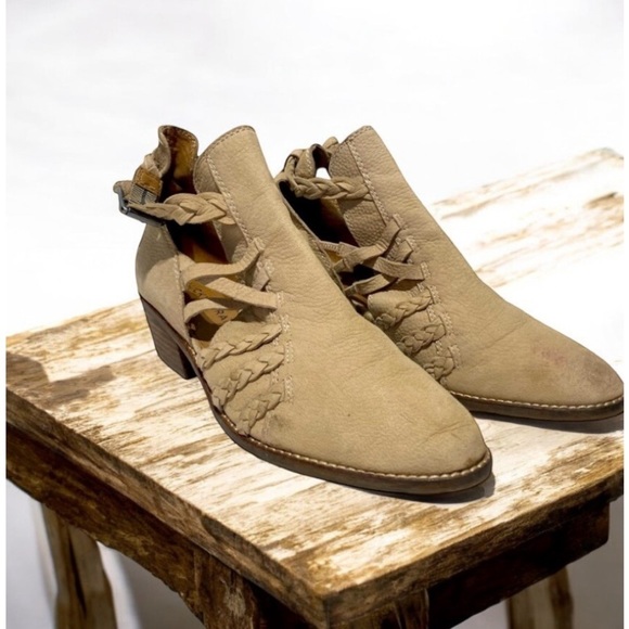 Lucky Brand Forbas Booties - Picture 1 of 7